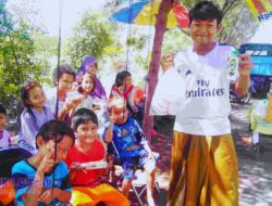 Street Soccer dan Lomba Makan Kerupuk HUT Kahfi deRossi