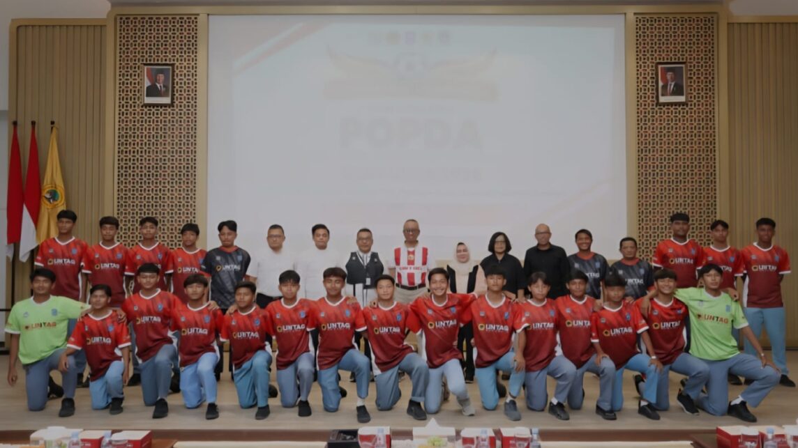 Tim Sepak Bola Surabaya